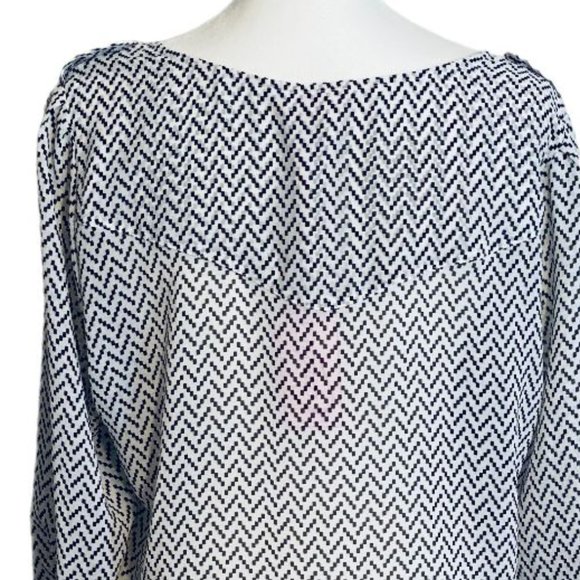 🌴 Candie’s Top/Blouse - Size Large - Picture 9 of 9